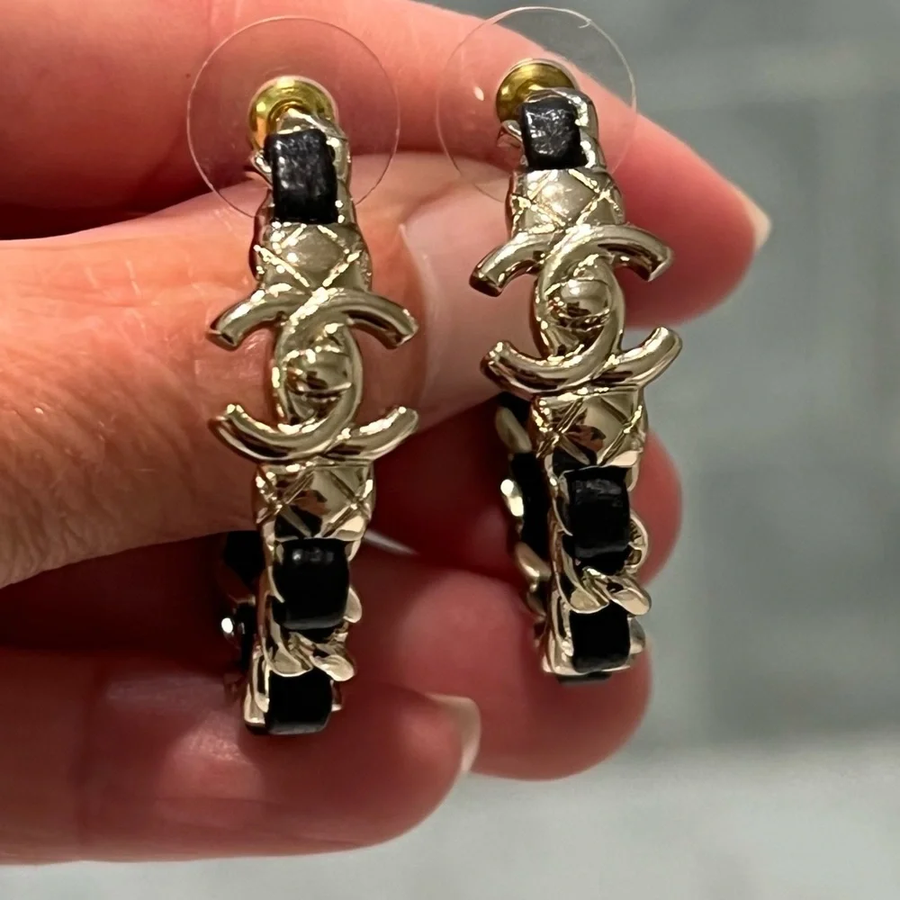 Chanel Metal Lambskin woven quilted Gold and Black Hoop Earrings - Picture 3 of 9